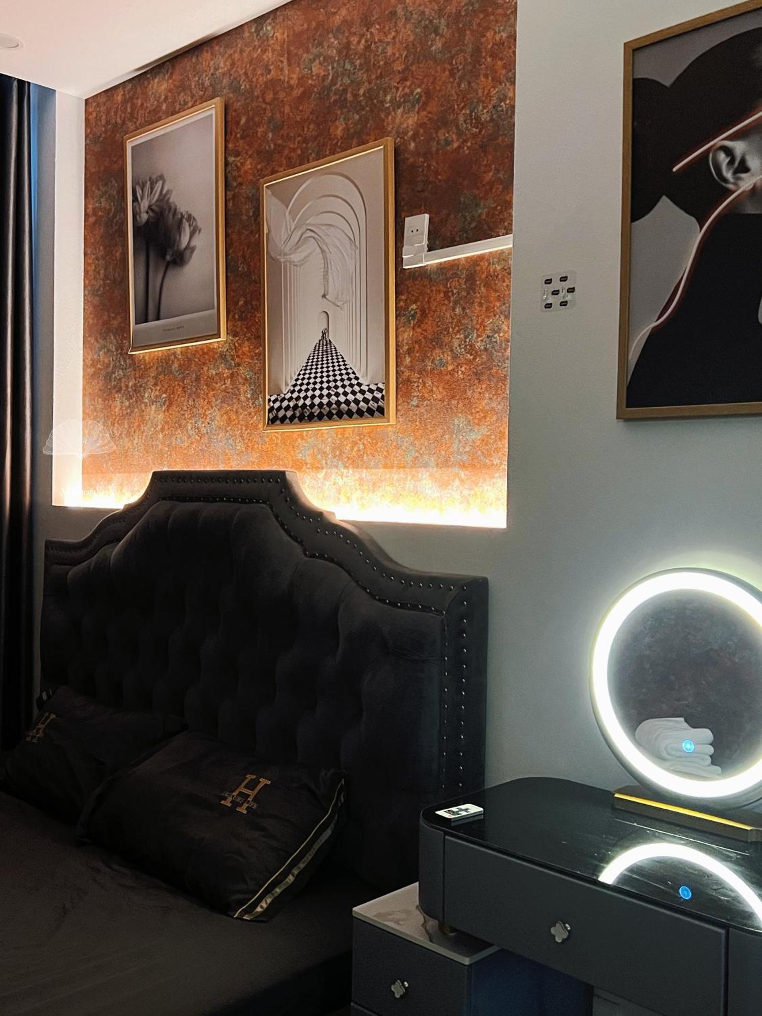 Venus Apartment Kham Thien Hanoi Exterior foto